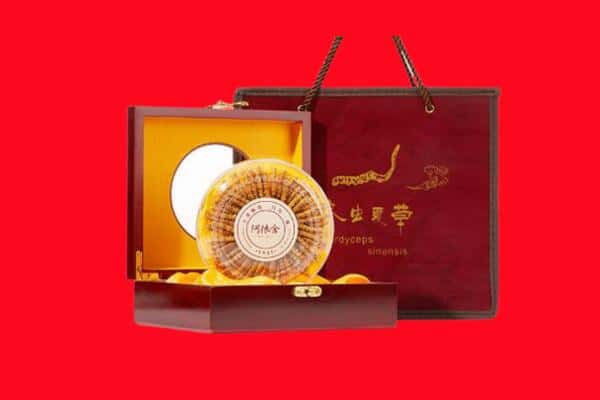 收购资讯:七台河新兴区回收冬虫夏草是按克吗